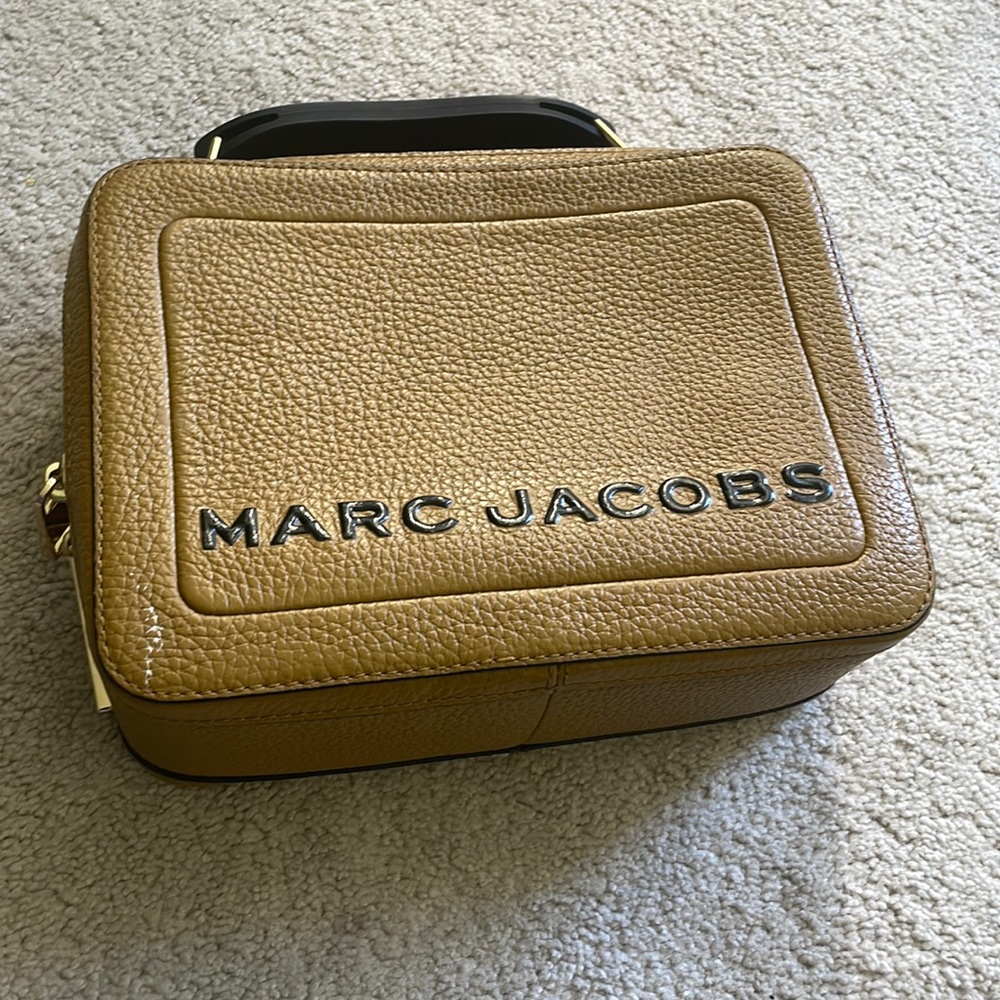 Marc jacobs softbox 23